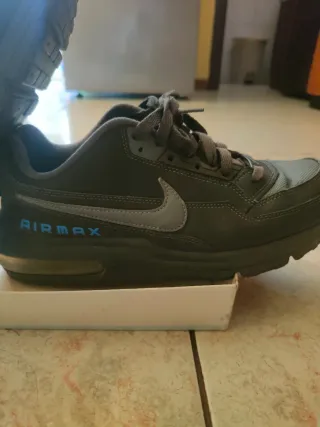 Nike Air Max leggere DESCRIZIONE