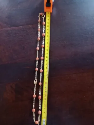 Collar Oro 18 kilates con coral