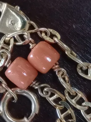 Collar Oro 18 kilates con coral