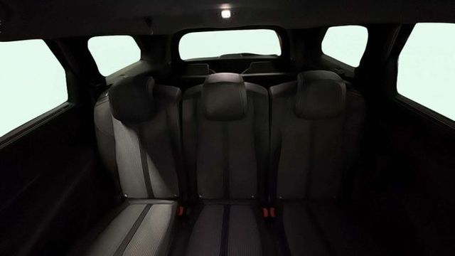 Peugeot 5008 5 AÑOS GARANTÍA