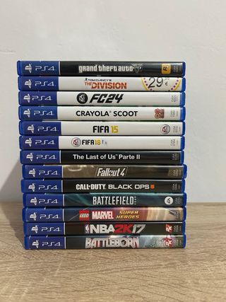 PS4 Pro + Volante + Cuffie + 14 giochi e accessori