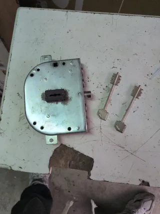 Serratura porta blindata con 2 chiavi CR