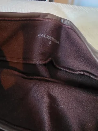 Pantalón Calcedonia Invierno Marrón. Cuero simil