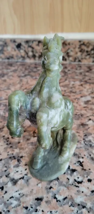 Figura de caballo en Jade de una piedra preciosa.
