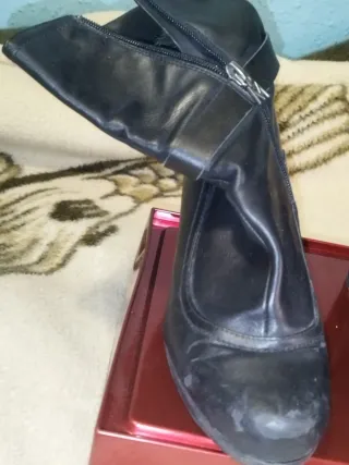 Elegantes Botas Negras de Cuero Enterprise Talla39