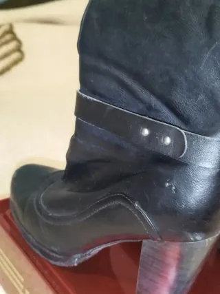 Elegantes Botas Negras de Cuero Enterprise Talla39