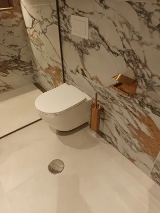 Lozas porcelánicas medidas 0.90 x0.90 son 17.10 m