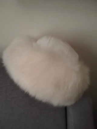 Gorro de piel blanco auténtica