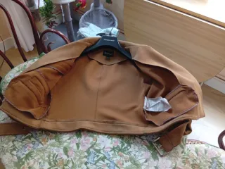 Cazadora corta Stradivarius Marrón Talla S