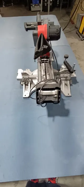 Ingletadora Stayer SRC315W