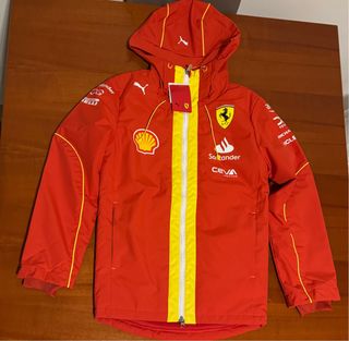 Giacca Antipioggia Scuderia Ferrari 2024 Pro