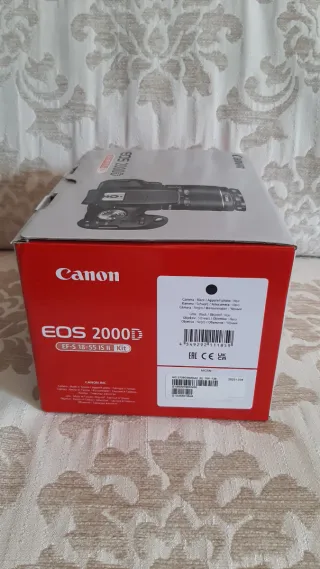 Canon EOS 2000D Kit Obiettivo EF-S 18-55 IS II