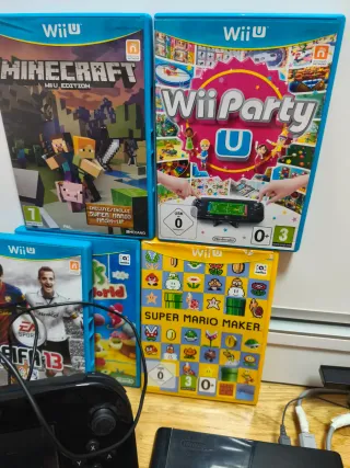 Nintendo Wii U Negra + Juegos y Mandos.