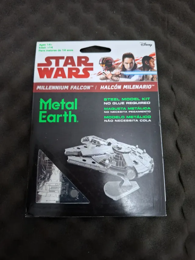 Modelo de metal Star Wars Halcón Milenario Metal Earth