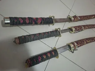 Katanas decorativas set