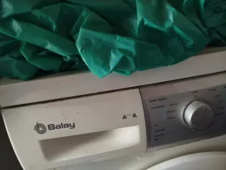 Lavadora de carga frontal