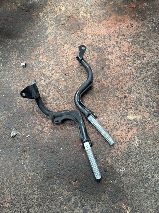 Juego Estriberas Piaggio Typhoon