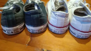 Zapatillas Converse Negras y Blancas