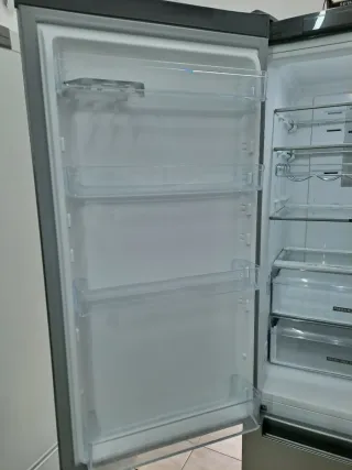 Nevera Whirlpool plateada