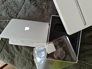 MacBook Pro Retina 15 i7 16GB RAM 512GB SSD