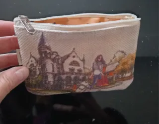 Monedero con cremallera estampado