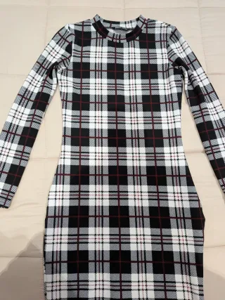 Vestido manga larga cuadros blanco y negro