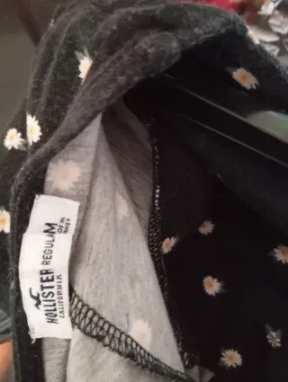 Vestido negro con lunares blancos