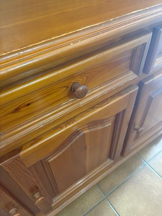 Mueble de cocina y cajonera de madera