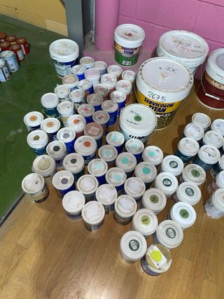 Lotes de productos de pintura (70% descuento)