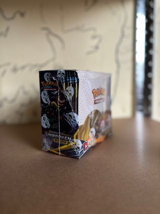 Caja Sobres Pokémon Sol y Luna Unbroken Bonds