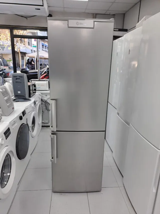 Nevera Balay plateada a++ 185,cm Nofrost