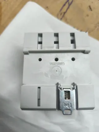 Interruptor Diferencial Hager CFC 440M 40A 0.3A