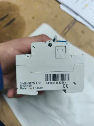 Interruptor Diferencial Hager CFC 440M 40A 0.3A