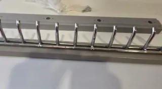 Corbatero extraíble con 12 ganchos