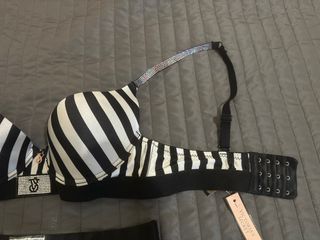 Victoria's Secret Reggiseno e Perizoma Righe