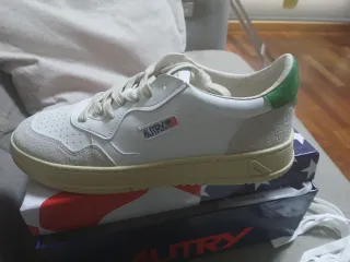 Autry Sneakers blancas y verdes