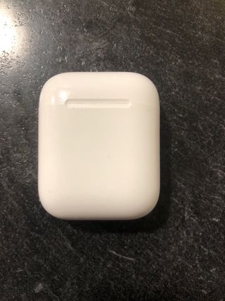 AirPods 2.ª Gen + Estuche Carga + Funda