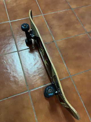 Skate Oxelo Negro y Amarillo