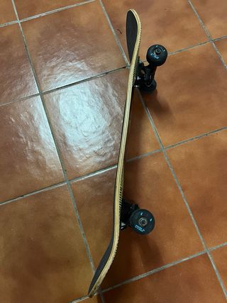 Skate Oxelo Negro y Amarillo