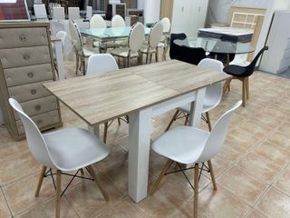 Mesa de comedor / cocina extensible + 4 sillas