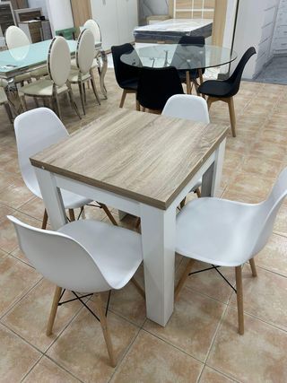 Mesa de comedor / cocina extensible + 4 sillas