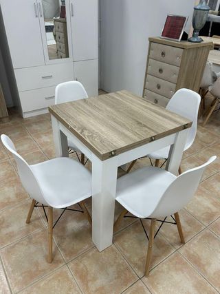 Mesa de comedor / cocina extensible + 4 sillas