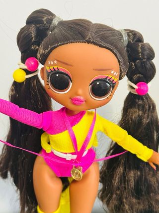 Muñeca LOL sin caja pero bien cuidada