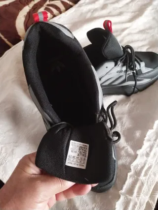 Zapatillas Adidas Hombre Negras y Grises