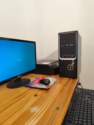 Ordenador Desktop 4GB RAM 480GB HDD Monitor22"acer