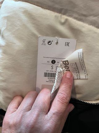 Chaleco Bershka reversible beige/negro Talla S