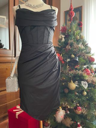 Vestito corto in raso nero