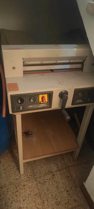 Guillotina Eléctrica Profesional