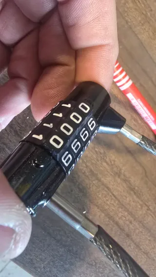 Candado combinación 4 dígitos