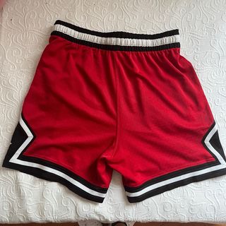 Pantalón Jordan corto rojo